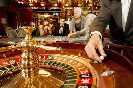 Qiu Qiu showdown and payout display on dubaislot login showing winning hand and updated balance
